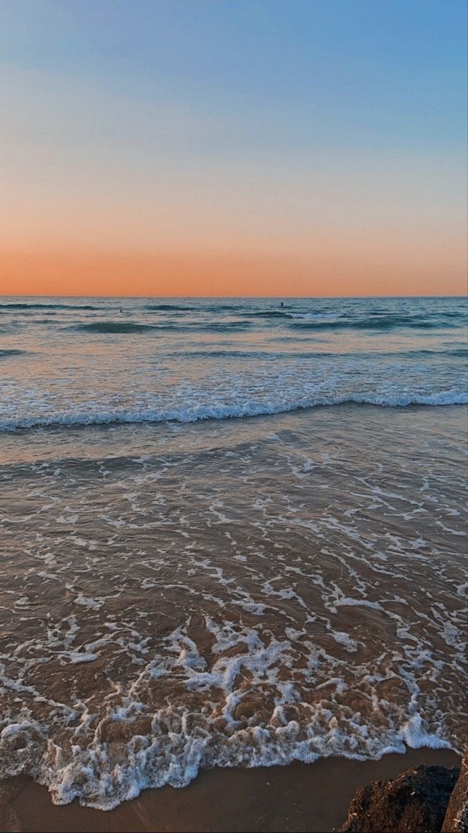 noaavilas's tweet photo. llévame a ver el atardecer en la playa y ya soy feliz https://t.co/wVBOWwqLcR