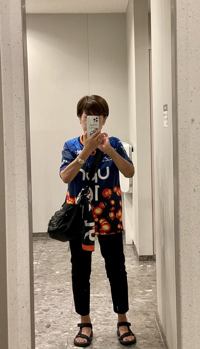 kimico0923's tweet photo. 今朝、空港行く途中給油⛽️
ガソリンスタンドスロット🎰777‼️レノファの勝ちのフラグ立ちました‼️
#レノサポ千葉遠征
#山口ちょうちん祭りの広報もしてきます😍 https://t.co/zEdaIjEM4J