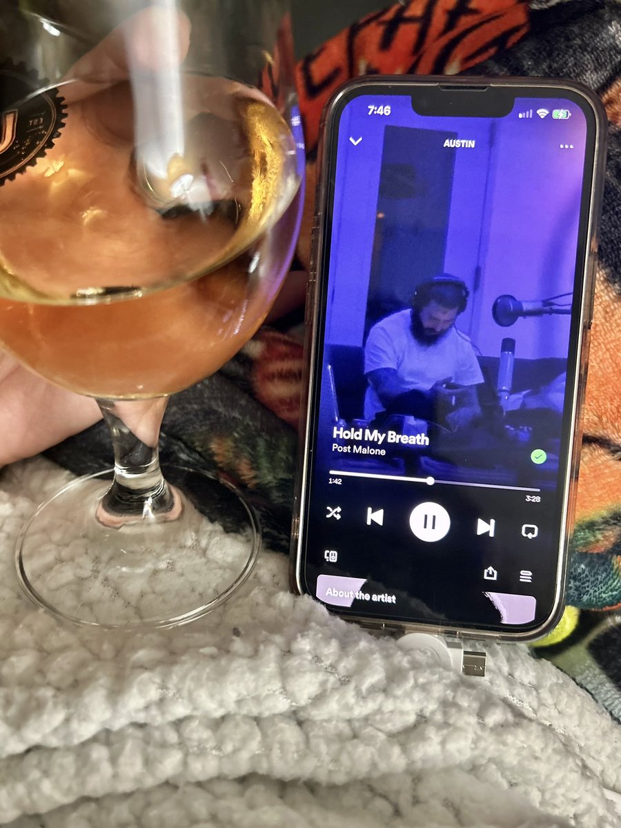 Current Mood : Posty wine and Posty songs 🥹✌️