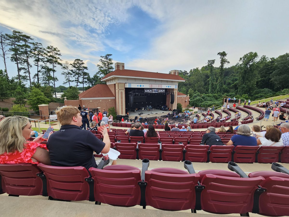 klshel10's tweet photo. @christomlin Excited for this show tonight https://t.co/Ik9iS9PbSg