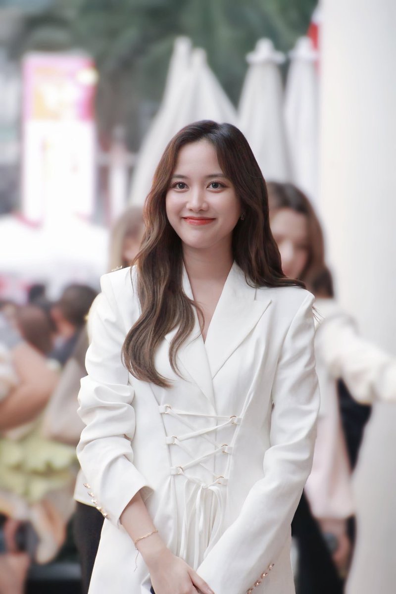 Freenky88125's tweet photo. 這張好可愛😍 眼睛好美😍
#srchafreen #MuFreen🐰 https://t.co/9yyiVAdWHu
