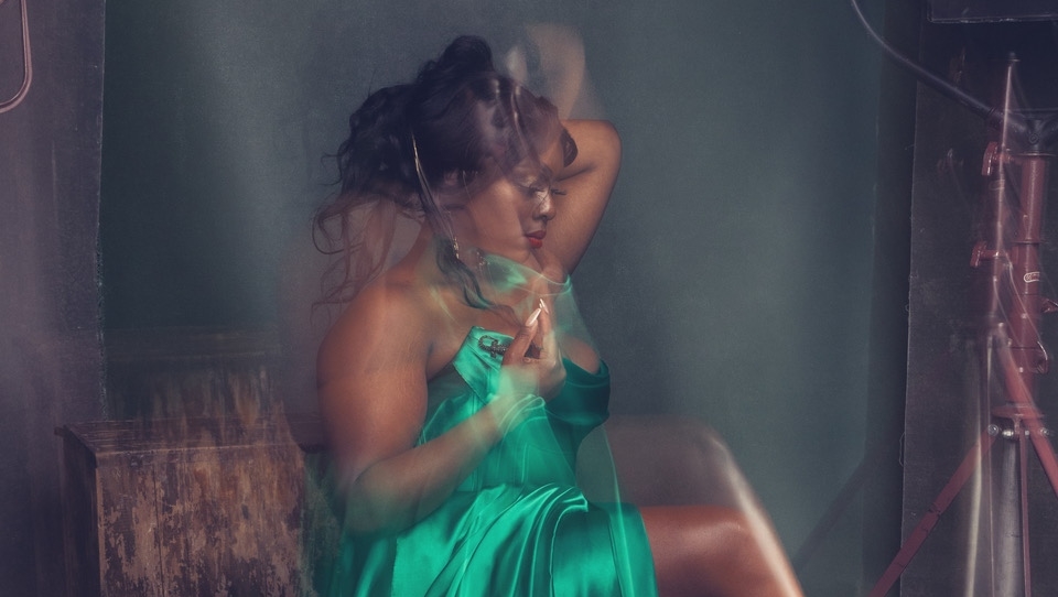 Join us in wishing a very happy birthday to Angie Whitten of Harmony Photography in Puyallup, Washington! 🎉 Hear how Whitten makes relationship-building can be the bedrock of a successful portrait business here: shorturl.at/npuKV
#portraitphotographer #photographerslife