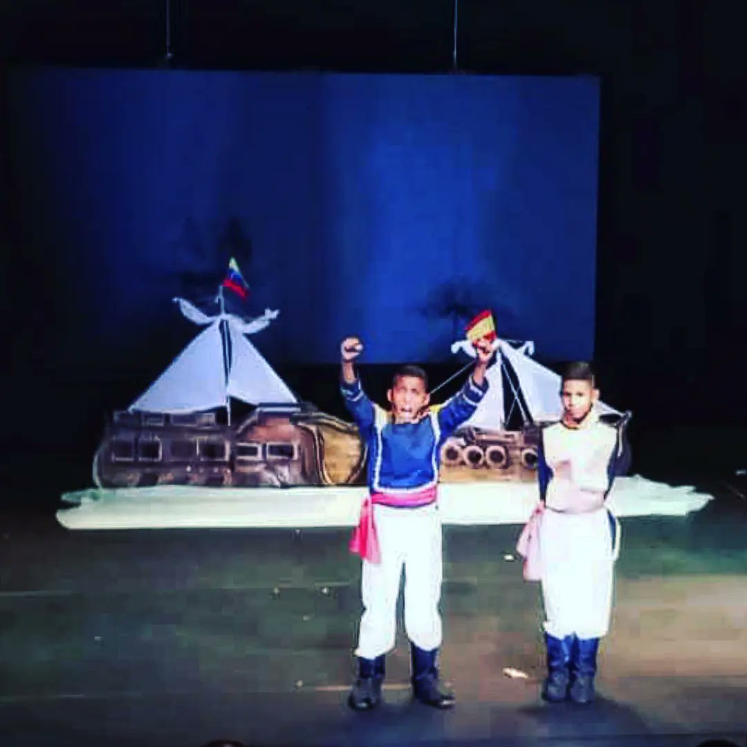 Bolivar_Cdce's tweet photo. Extraordinaria la actuación de nuestros representantes en el IV Festival Nacional de Teatro Escolar César Rengifo, con la presentación de la obra "Al Fragor del Combate".

#ComandanteAmigo
@nicolasmaduro
@_laavanzadora
@mppeducacion https://t.co/M0ra2wYSLV