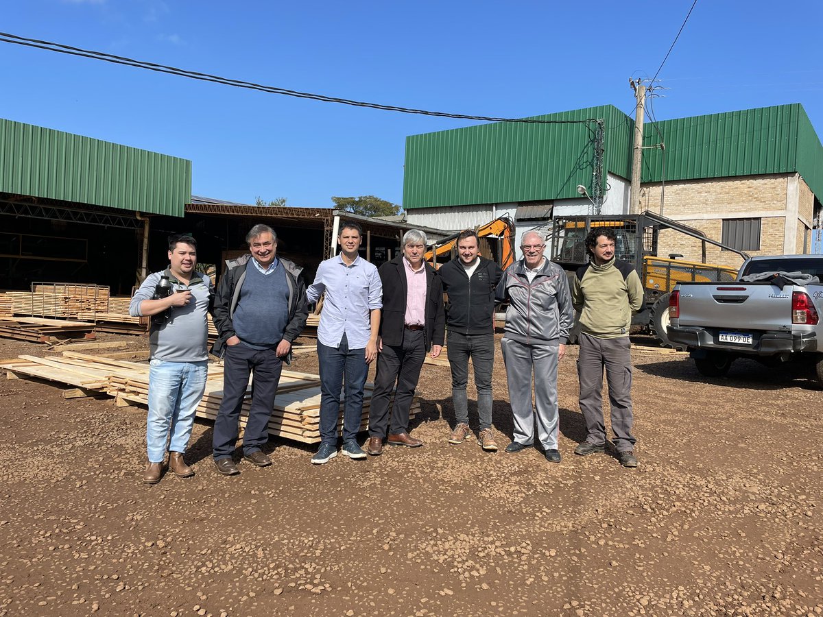 fachifede's tweet photo. Articulación sector público, privado y del conocimiento para transferir tecnología a nuestras pymes!!       Gracias a la Universidad de  Bio Bio 🇨🇱por la visita y a las empresas por abrirnos las puertas🏭🇦🇷!! https://t.co/nnX3eZkAvB