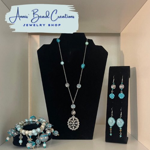 annisbeadcreate's tweet image. 🔹 Vibrant &amp;amp; Stunning 🔹 Elevate your style with this exquisite #turquoise jewelry set! The mesmerizing blue hues of the turquoise gemstone paired with elegant silver accents create a captivating and versatile ensemble. 💙 #Jewelry #Fashion #Accessorize