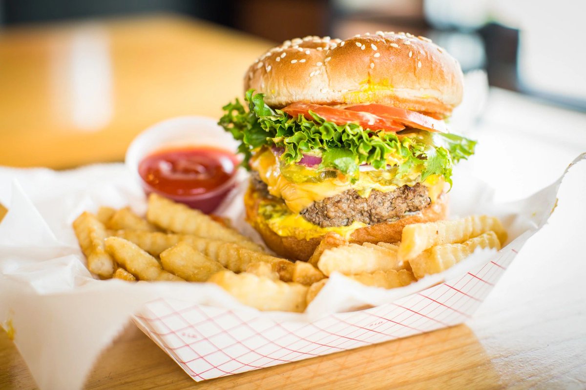 thepeanutfarm's tweet photo. Our burgers can't be beat. Stop by to treat yourself tonight! #PeanutFarm https://t.co/IAgAgxnD33