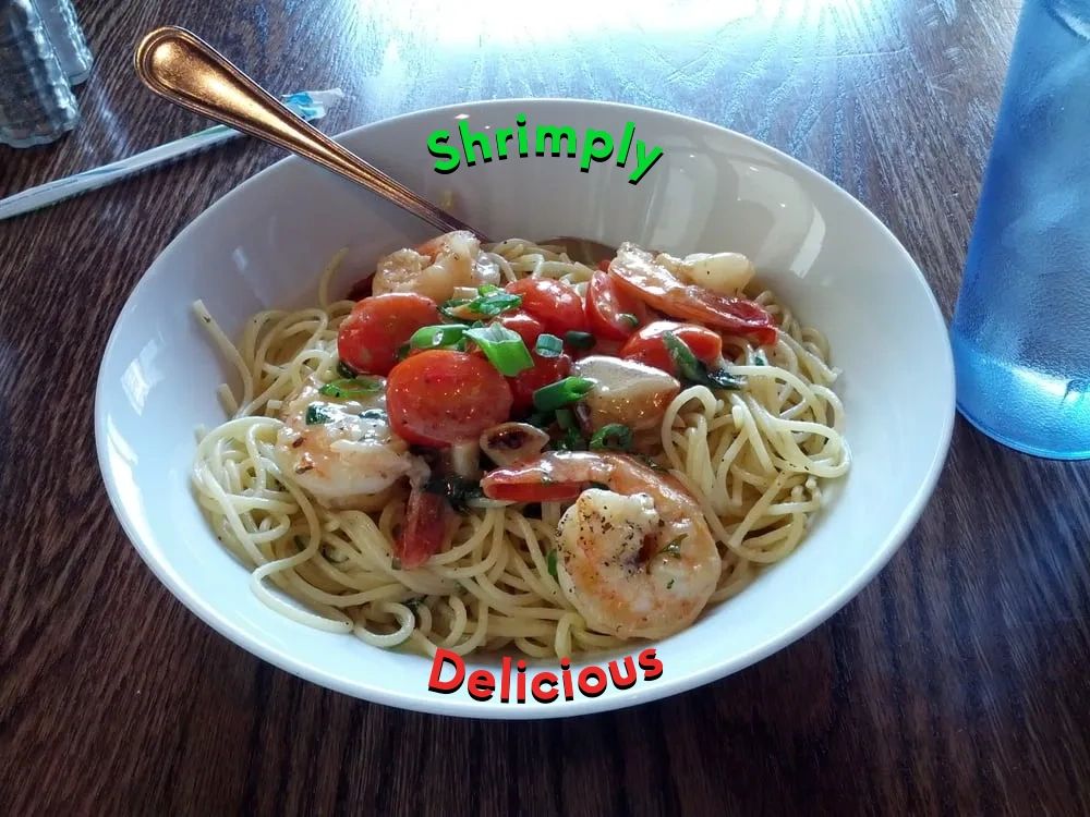 SaZaItalian's tweet photo. Shrimp contain selenium, an antioxidant that fights the growth of cancer-causing cells in your body. That means making it a part of your regular diet can reduce your risk of developing cancer. So join us and enjoy some shrimp for your health! 🦐 https://t.co/mOUtf4AD5u