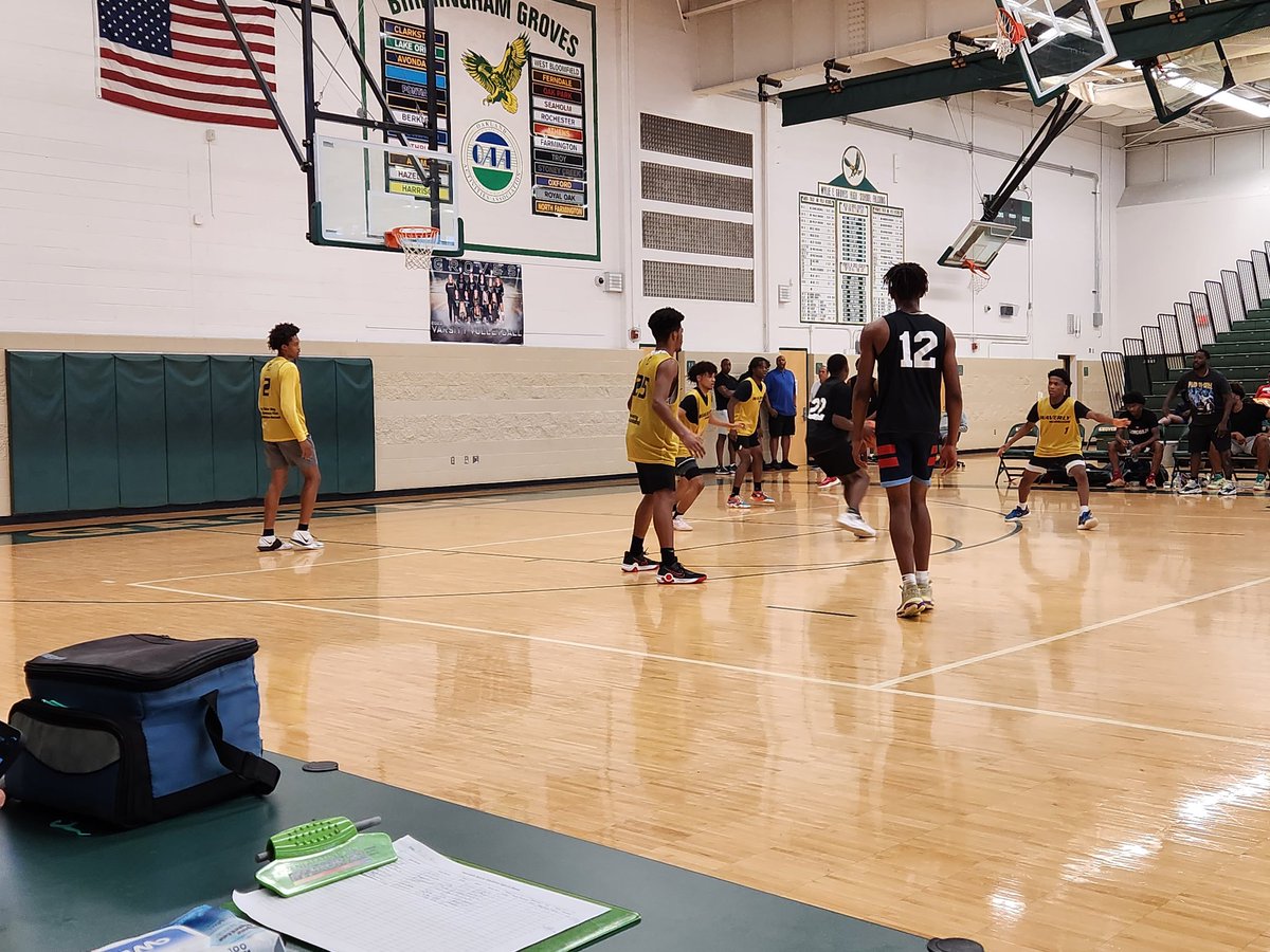 StefanWaits's tweet photo. @DCSummerLeague Waverly 51 Warren Lincoln 47, 4:45 https://t.co/m25GaOtp96