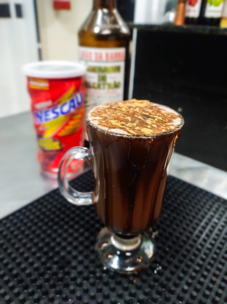 venusbar_'s tweet photo. Bora conhecer nosso drink de inverno? 
O CHOCUNHAQUE 😏 é o nosso mais novo queridinho e já tá disponível no nosso cardápio ✨
.
Venha experimentar 🏳️‍🌈
.
.
.
#drinks #choconaque #barlgbt #bar https://t.co/eCdQCs0JcZ