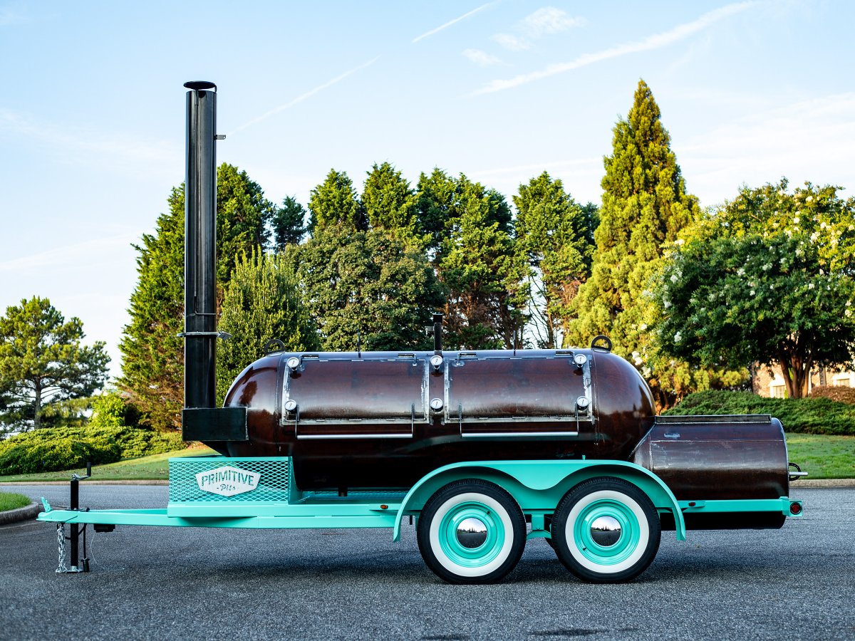 Primitivepits's tweet photo. Clear coat 500 for the great Sam Ferrugia Houston keep your eyes peeled for the meat that comes off this 500. #primitivepits #bbqtrailer
#lownslow
#lowandslow
#pitmaster
#stickburner
#bbqpit
#craftbbq
#smokedbrisket
#woodfirecookery
#livefirecook
#livefirecooking
#smokedmeat https://t.co/1QWQrtNMxt