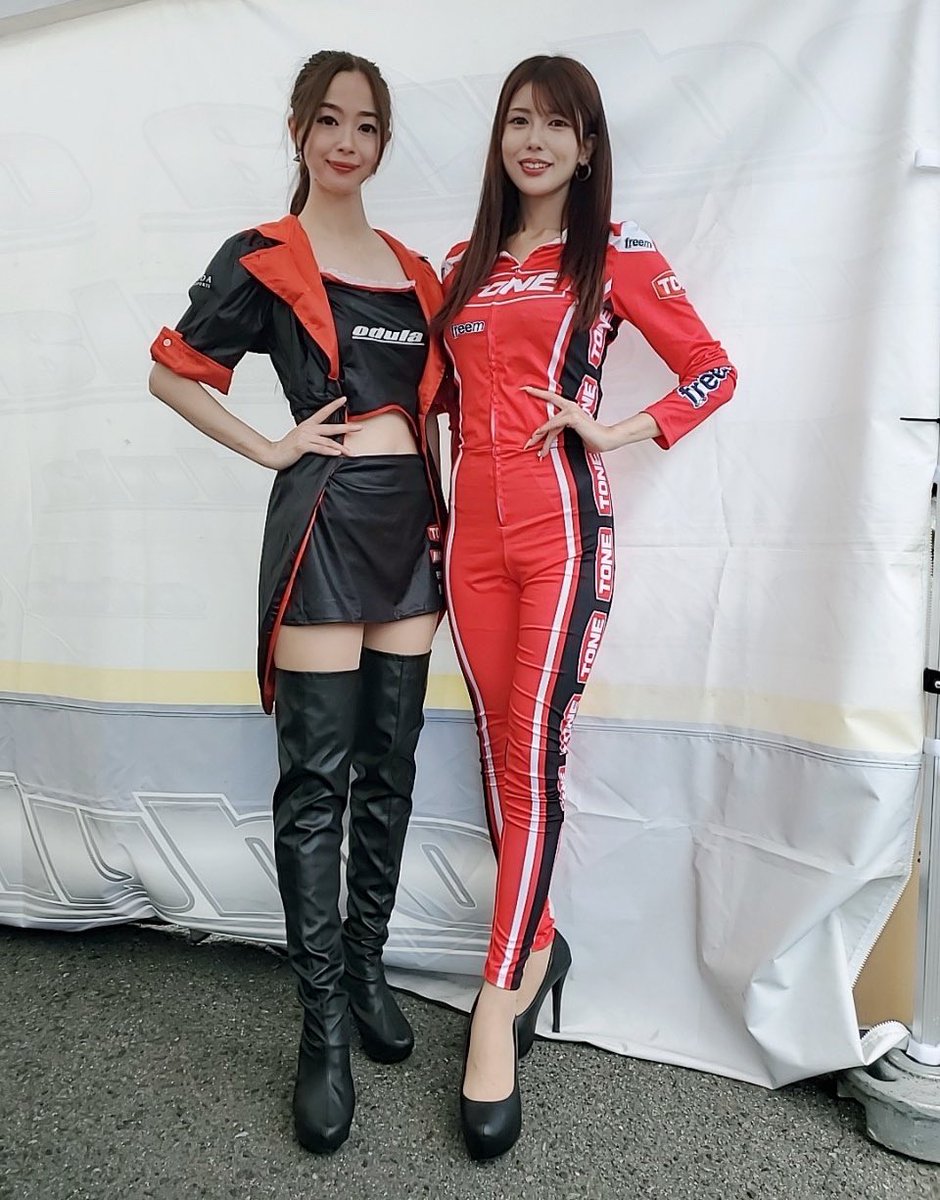 Deepno5Pulama's tweet photo. #オートポリス #S耐
#OVERDIVE
#ハーテリーデライトギャルズ
#仁美 (@Hitomin_0122 )
#丹内芽衣(@mei_tannai )
65号車 22番ピット❤️🖤
よろしくお願い致します!
#odula #65号車
#RQ #supertaikyu #レースクイーン https://t.co/gNJcYYDqPs