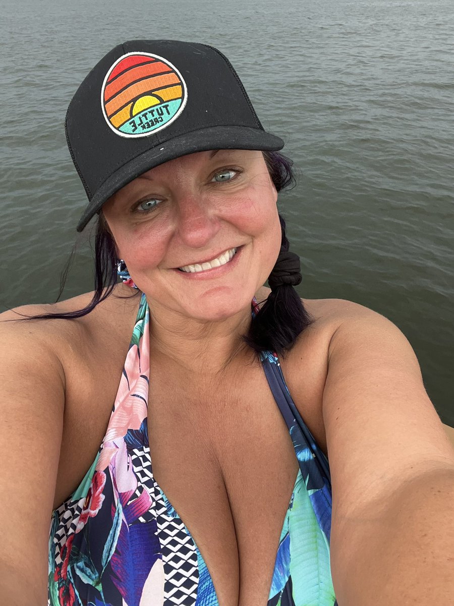 kstatevangirl's tweet photo. #tuttlepuddle #lakelife #girlsday https://t.co/MZaXIrod7Q