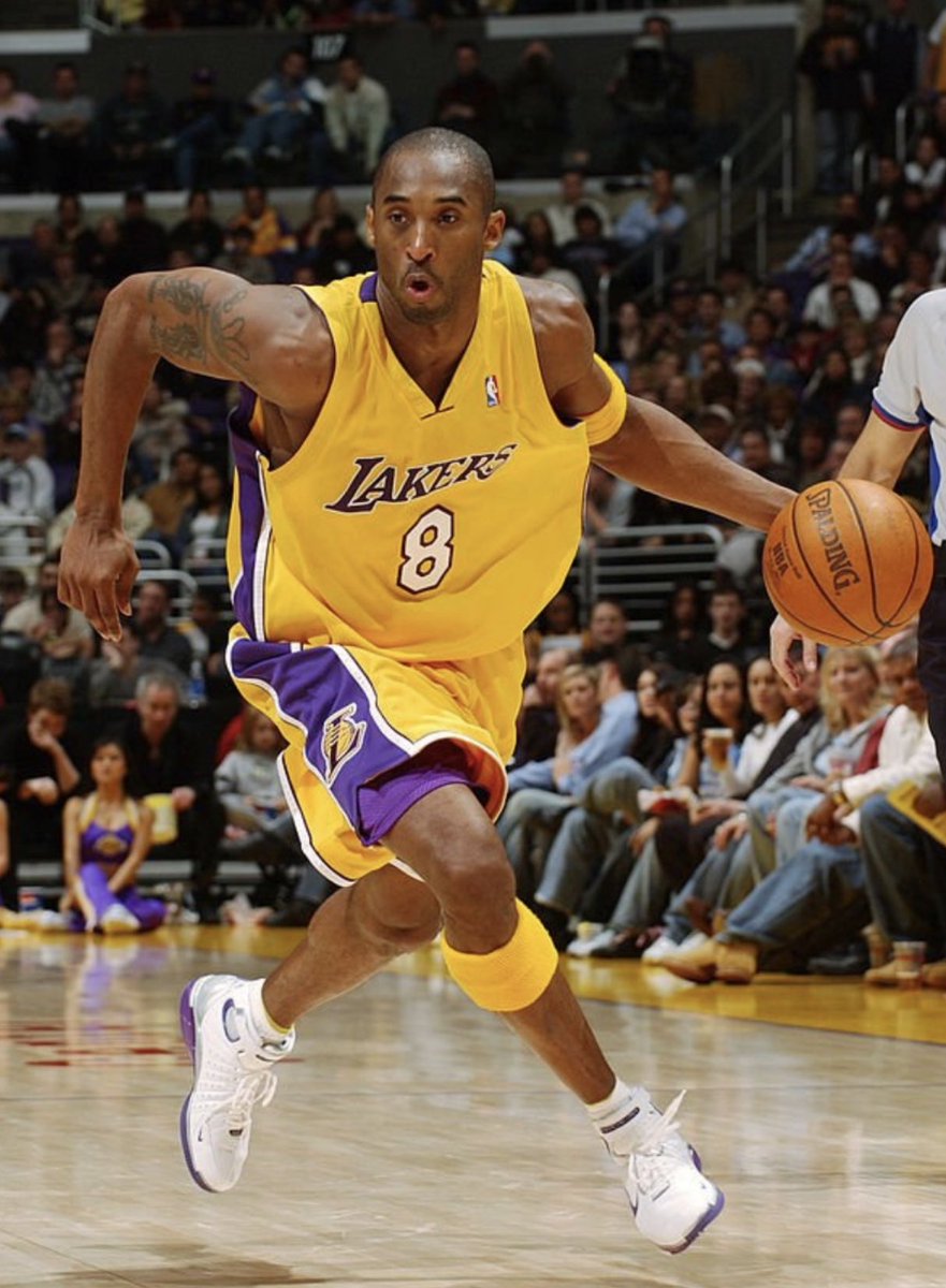 WhozMEECH's tweet photo. 2 Hall of Fame careers in two jerseys and y’all want me to think this guy is a fringe Top 10 player. GET THAT OUT OF HERE. Top 1-3 player all time. 

#8 KOBE: 
10 Seasons (707 Games) 
3x NBA Champ
8x All NBA 
7x All Star
6x All Defense
16,777 PTS 
3,634 REB
3,148 AST
1,059 STL
431 BLK
81 PT game (most in modern era) 
Dunk Contest Champion 
1 All Star MVP 

#24 KOBE 
10 Seasons (639 Games)
2x NBA Champ 
2x FMVP
League MVP (2008) 
7x All NBA 
11x All Star
6x All Defense 
1 Scoring title 
639 Games 
16,866 PTS 
3,413 REB
3,158 AST
885 STL
209 BLK
3x All Star MVP

Bean 🐍