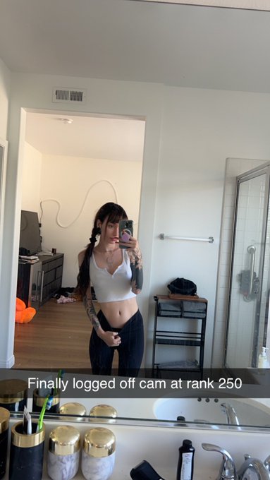 We got top 250!!!! Offline tips help hold us in the top 250 before my birthday Monday. Also HT if the