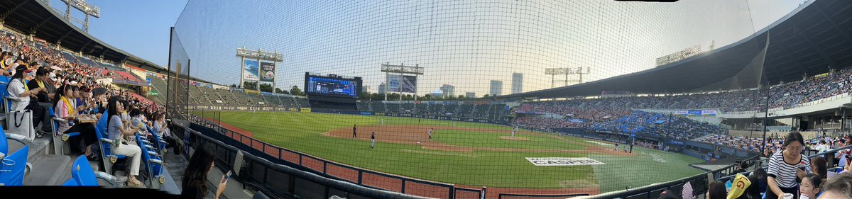 MPDrumTech's tweet image. Me and @NDVMusic  went to a Korean Baseball Game Last Night @LGTwinsClub  vs @doosanbears1982  Had a GREAT TIME!  #MrBIGFarewellTour2023