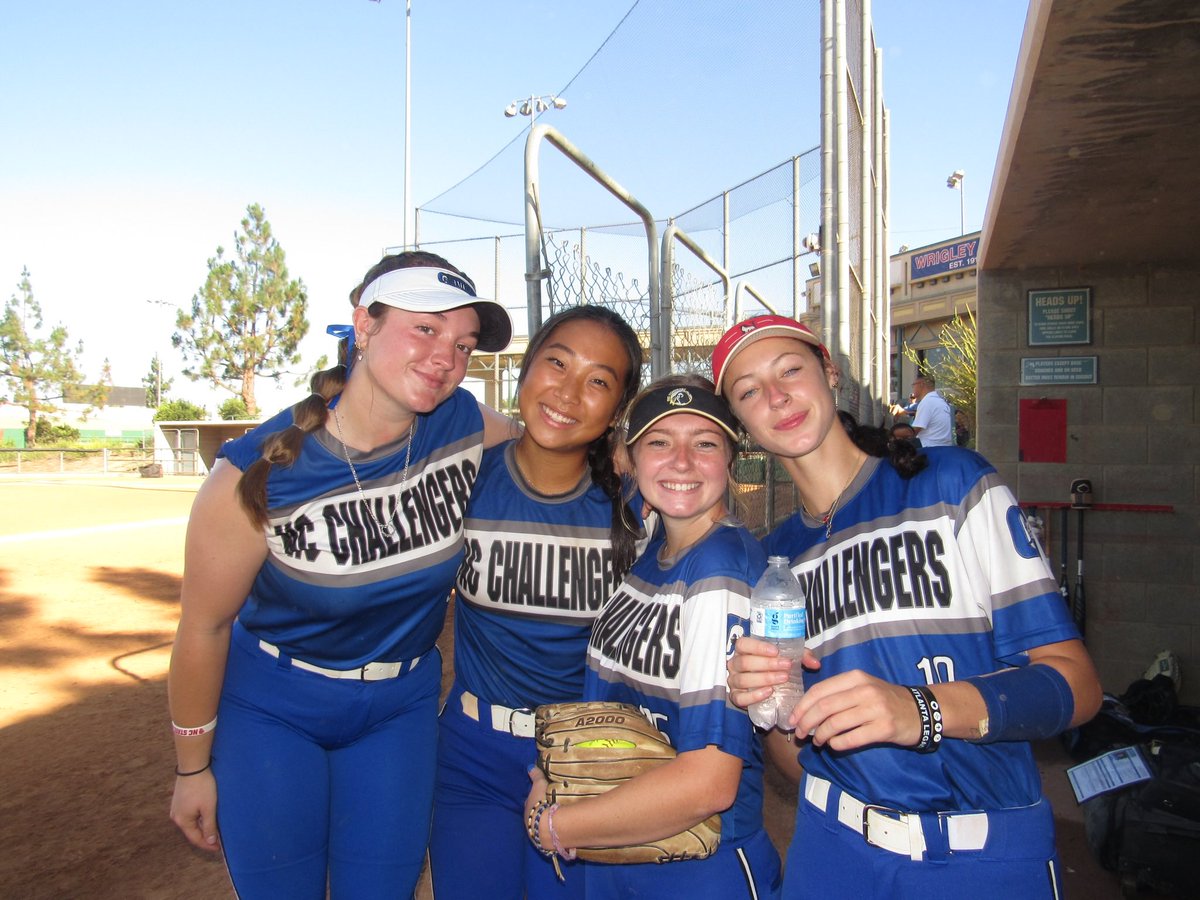 JennaSoe's tweet photo. Last game of my travel ball career: bottom 9, 2 outs, 1-2 count. I couldn’t imagine anything more special than to be surrounded by my family at home plate. Thank you @THEAdamRenzi @NCChallengers @ColgateSoftball @MarissaLamMyers @MattNandin https://t.co/U2GjXhYE7f