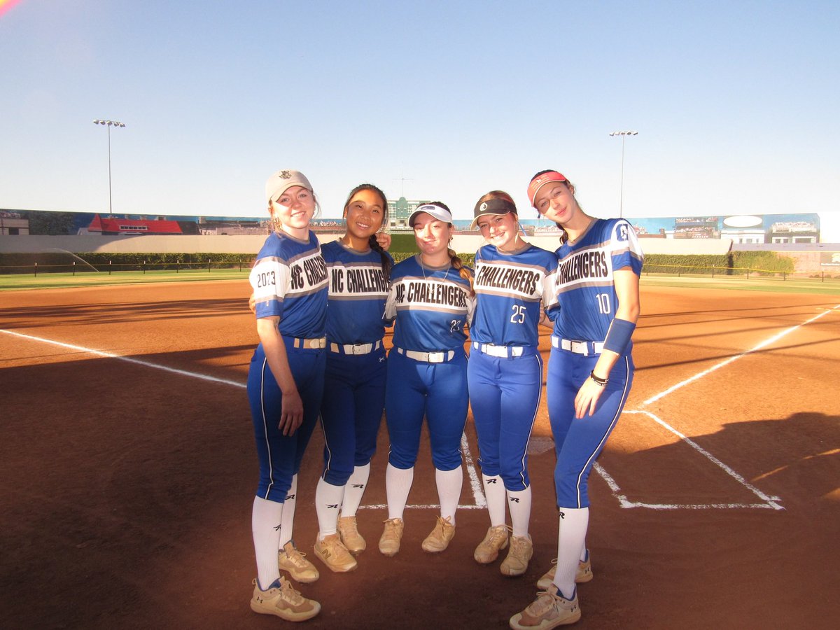 JennaSoe's tweet photo. Last game of my travel ball career: bottom 9, 2 outs, 1-2 count. I couldn’t imagine anything more special than to be surrounded by my family at home plate. Thank you @THEAdamRenzi @NCChallengers @ColgateSoftball @MarissaLamMyers @MattNandin https://t.co/U2GjXhYE7f