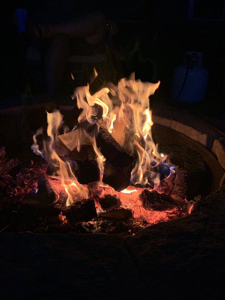 QTMac01's tweet photo. Awesome fire https://t.co/1XbIc9BurU