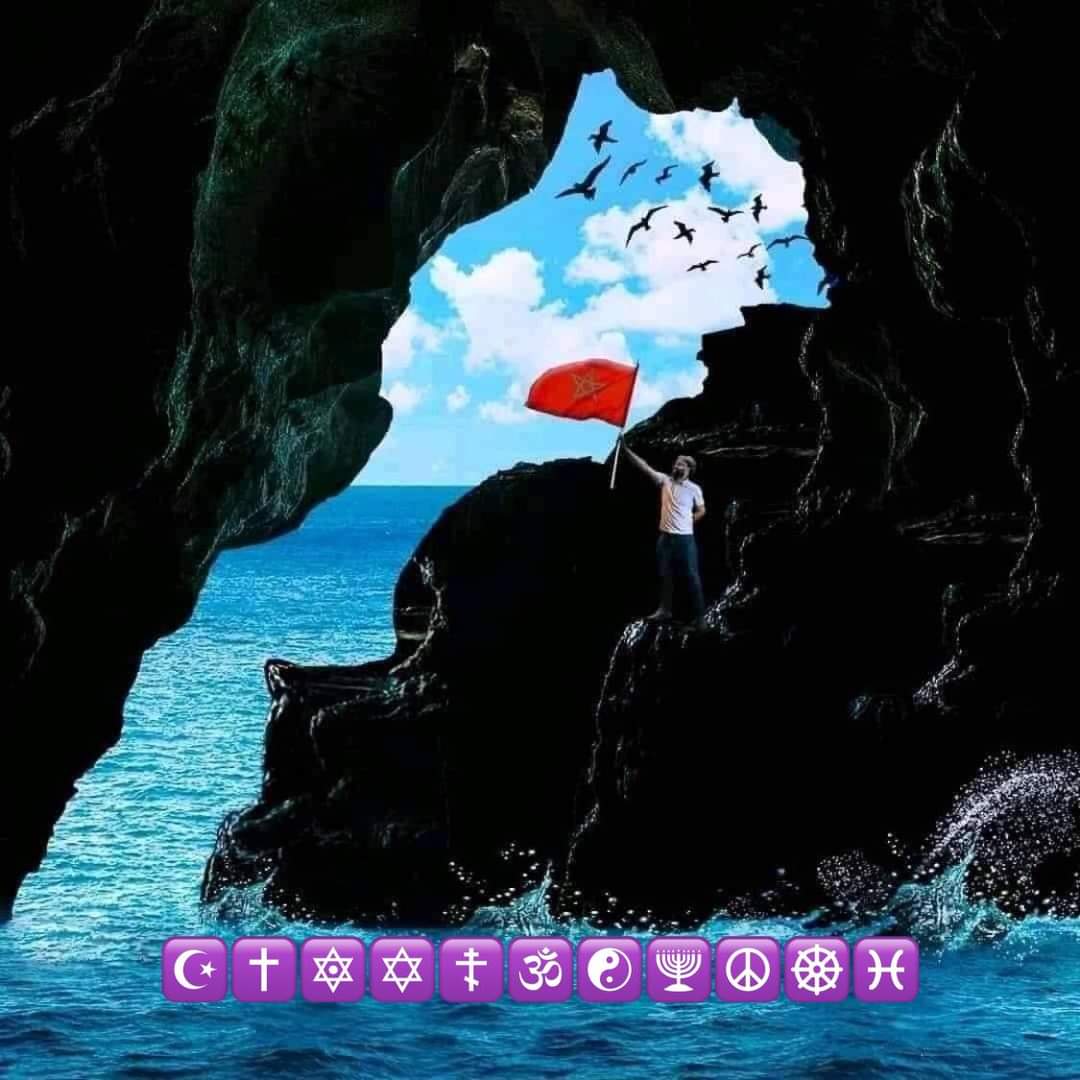 EbrahimNadir1's tweet image. • عندما تُولد في إيران ستكون مسلماً شيعياً 
• وعندما تولد في السعودية ستكون مسلماً سنيّاً 
• وعندما تولد في أوربا ستكون مسيحياً 
• وعندما تولد في تل أبيب ستكون يهودياً 
• وعندما تولد في الهند ستكون هندوسياً 
• وفي الصين بوذياً 
فهناك أكثر من ٤٠٠٠ ديانة 1/2⬇️