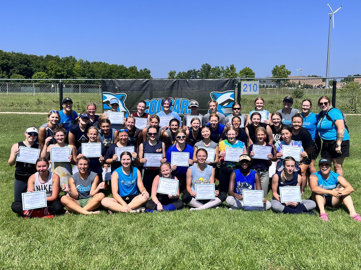 KVCC_Softball's tweet photo. Had a great turnout! Thank you coaches and players for another amazing week of Cougie Camp. 

#rollcougs https://t.co/bk4ZCM0URn