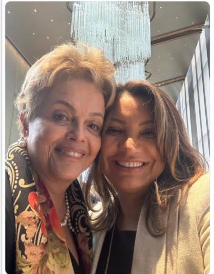 Essas duas quando nasceram 
Caíram da árvore da feiura e bateram em tds os Galhos 🤣🤣🤣🤣🤣🤣🤣🤣👊👊👊👊👊👊👊👊👊👊👊👊👊👊👊👊👊