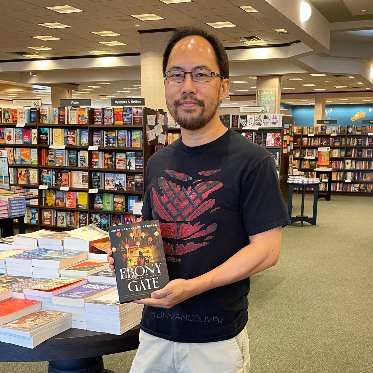 Thanks @kenbebelle for stopping by our store today! We’ve got signed copies of his book, The Ebony Gate! #barnesandnoble #authoralert #kenbebelle #fantasybooks #newbooks #bnvancouver #vancouverusa