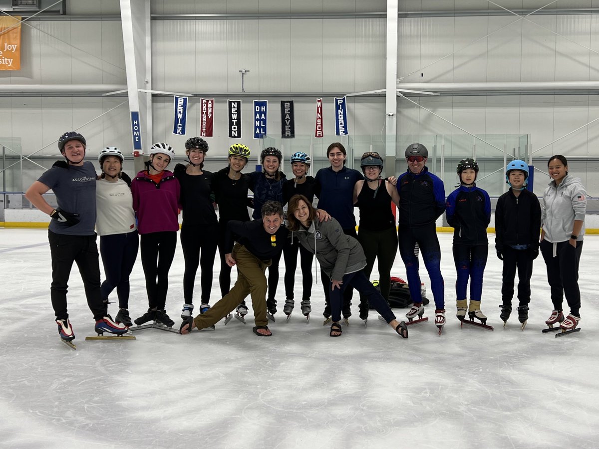 baystatespeed's tweet photo. Great day spent with the Elite Edge Skating Club! Figure skaters meet speedskating makes for a great time! https://t.co/OqX9SIRVwK