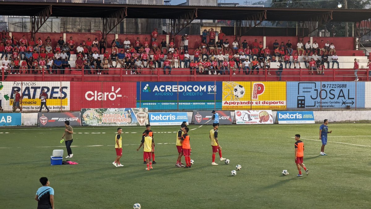 pumpumdelgol's tweet photo. Ya en el estadio Santa Lucía, por @Lared1061 lo que necesitas saber. Malacateco Vs. Xelajú MC. Minuto a minuto, jugadas a jugadas, gol a gol. Con @dixonvasquez_LR Carlos Zacarías https://t.co/6B1iQUiPGG