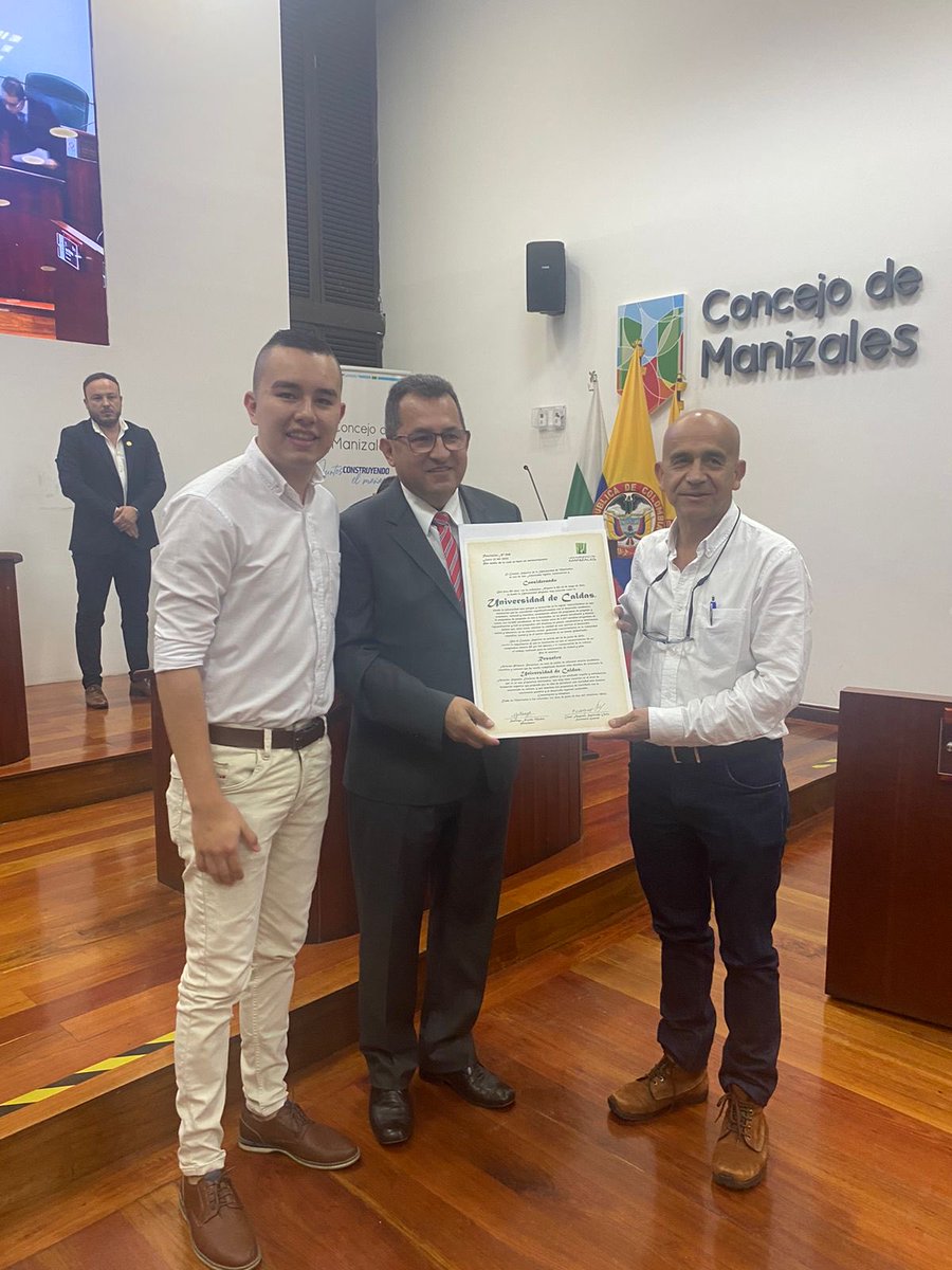 DuvanERamirezO's tweet photo. El consejo Superior de la @UManizales enaltece 8 décadas de historia de la ⁦@udecaldas⁩, por su aporte al desarrollo de la región a través de sus procesos misionales que ha impactado en la vida de miles de nacionales y extranjeros. Hoy lo destacamos en @ConcejodeMzles https://t.co/kKGkxKxwhX