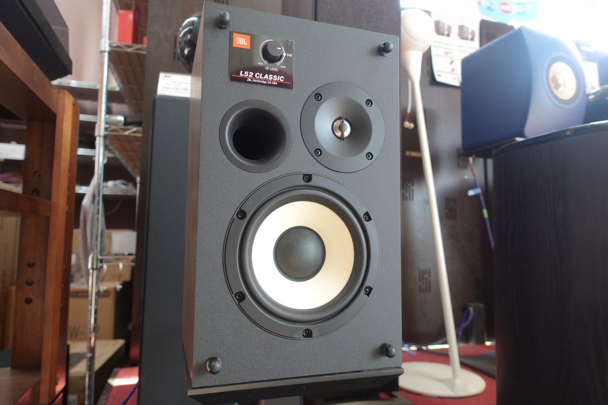 AVAC_tottoriten's tweet photo. アバック鳥取店　

JBL L52Classic　期間限定展示中です。

https://t.co/woQWBv9hB8

#アバック鳥取店
#L52Classic
#jbl https://t.co/qP88MVLBXs