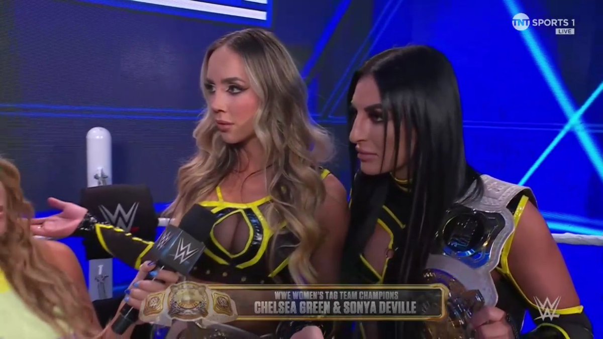 SonyaFansite's tweet photo. #SonyaDeville #PrideFighter #DaddyDeville #WWE #Smackdown 

(@SonyaDevilleWWE) https://t.co/0YycrRoX1x