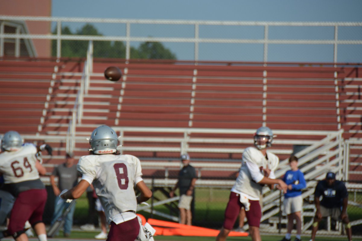 embrezina3's tweet photo. A few pics from a fun scrimmage today -- Alcoa v. McCallie!

@CodyPagach  @Eli_Owens19 @JoeMcCord2024 👀

@2HYPEsports @alcoafootball @alcoasports https://t.co/whr0jW12py