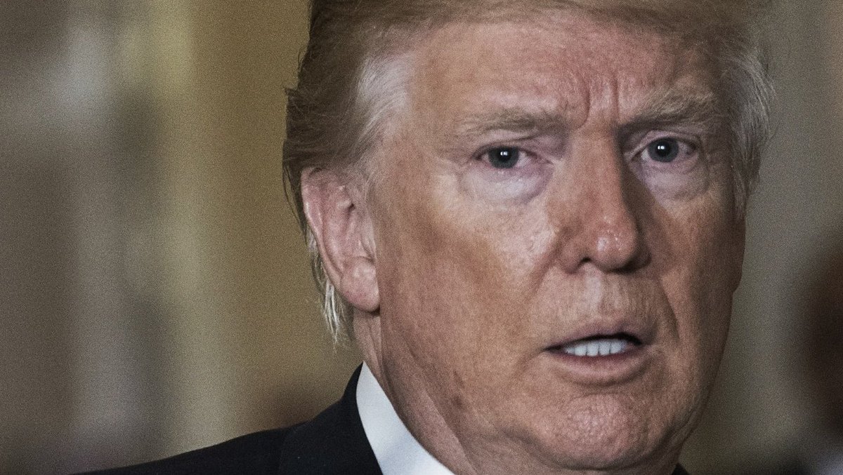 joncoopertweets's tweet photo. Deep in his cold, dark heart, Trump knows that the clock is running out. He realizes that he’s facing serious prison time — and he’s TERRIFIED. https://t.co/fulWMNW29e