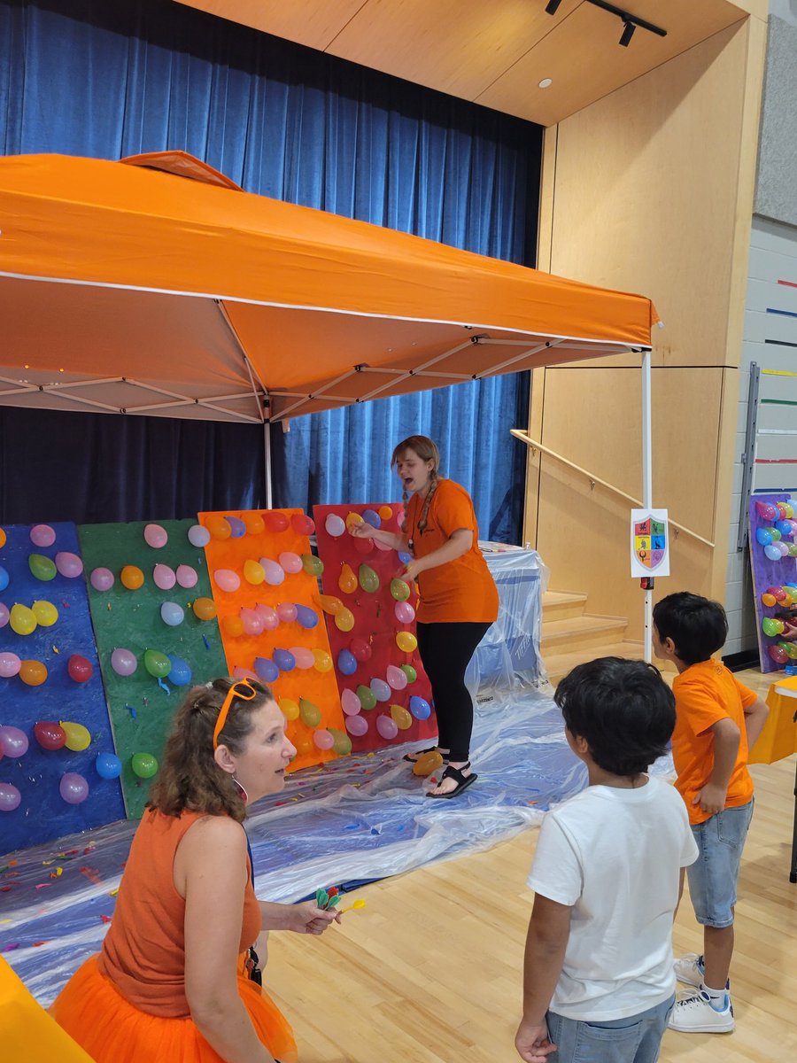 NClemente16's tweet photo. We had so much fun at our Back to School Bash. Going to be one amazing year! 6 houses= 1 BearNation! https://t.co/78GSdJycdj