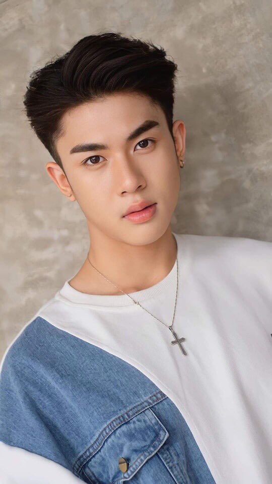 ENTSYNCTHAiLAND's tweet photo. ทัช
#ดอลลาร์พชร
#DollarPachara
.
#เปลี่ยนฝันเป็นนาย
#BornToBeYTheSeries
#WELLTHAiLAND https://t.co/5vg7Div2AS