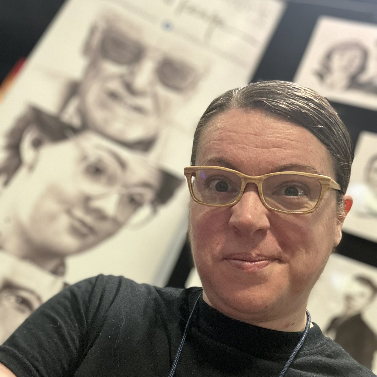 EmkayArtwork's tweet photo. Happy to have #StanLee looking over my shoulder all weekend at @Tampa_Bay_CC  💜 Find us at D7 in #ArtistAlley! ✍️ 

#TBCC2023 #EmkayArtwork https://t.co/b576mfdsBm