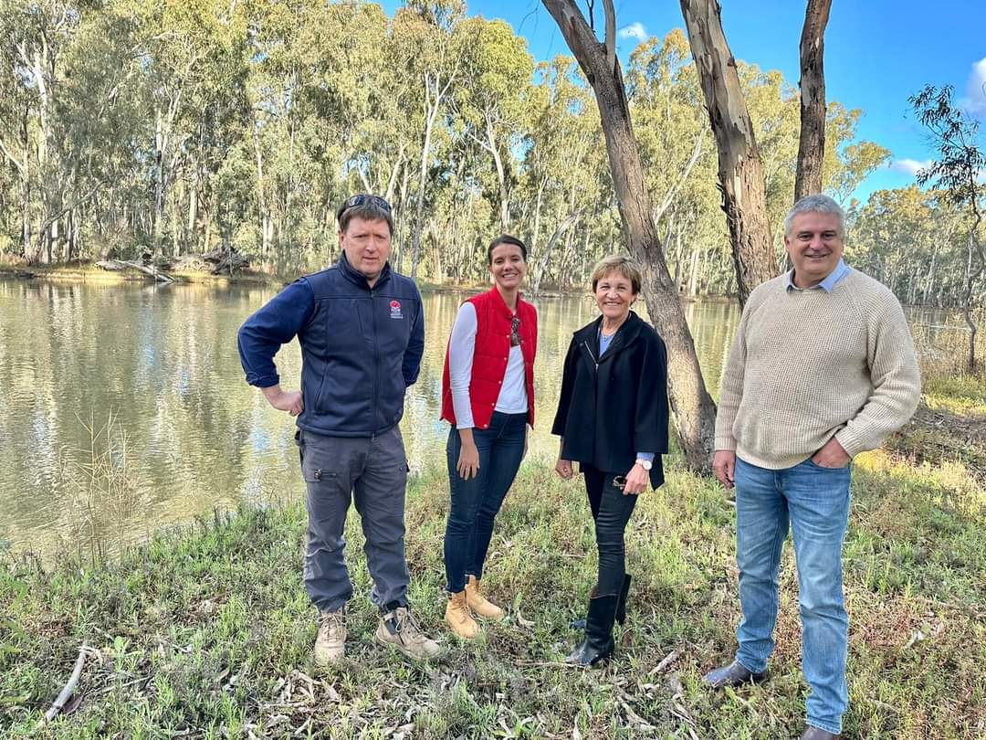 Yesterday I was at the Barmah Choke with Water Minister, Rose Jackson, showing her first hand the issues facing the Murray River. Riverbank subsidence, platypus and kingfisher habitat destruction and permanent forest flooding to name a few.