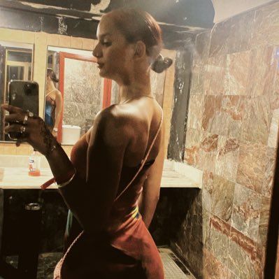anniedwebb's tweet photo. #NewProfilePic https://t.co/mmkumiGqdX