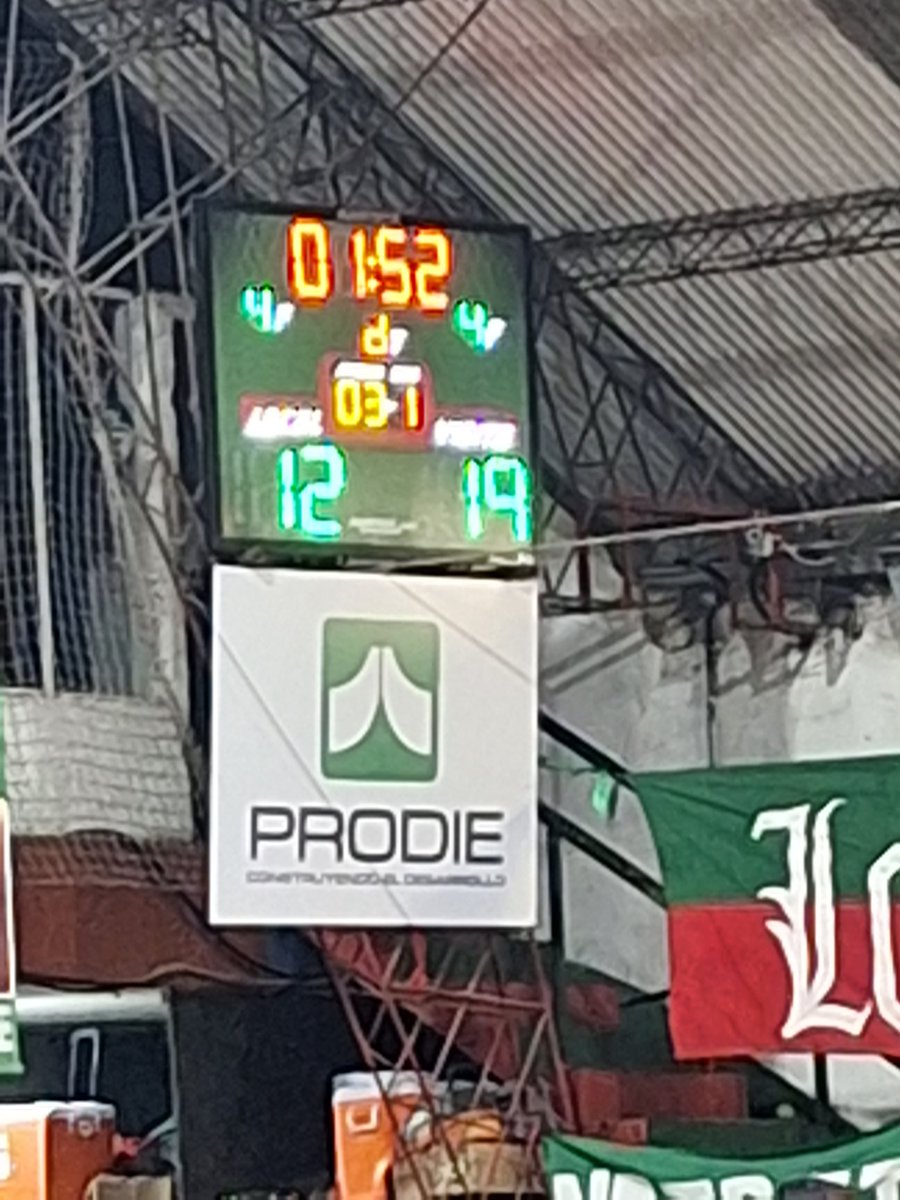 CVerdirrojo's tweet image. Final de los primeros 10 minutos 

Gana la visita

#Verdirrojo  12
#Tabaré.       19

Vamos la Verdeee. !!