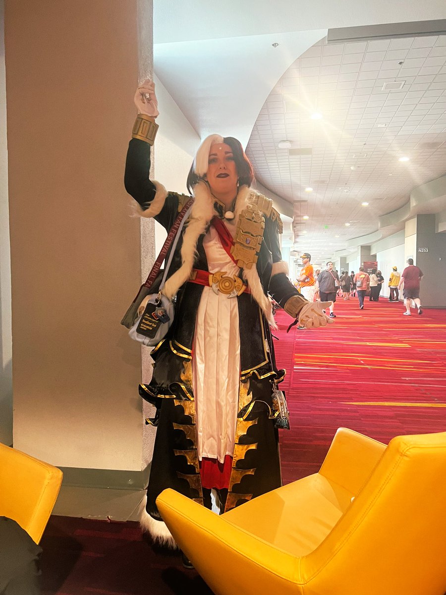 MadameAesthetic's tweet photo. Just wanted to say thank you to these two for complimenting on my cosplay at FF14 Fanfest! They had such amazing respective cosplays of #Fourchenault and #EmetSelch too. You guys made my day! #cosplay #FF14 #FFXIV #FFXIVFanFest https://t.co/mAHHUmB8aX