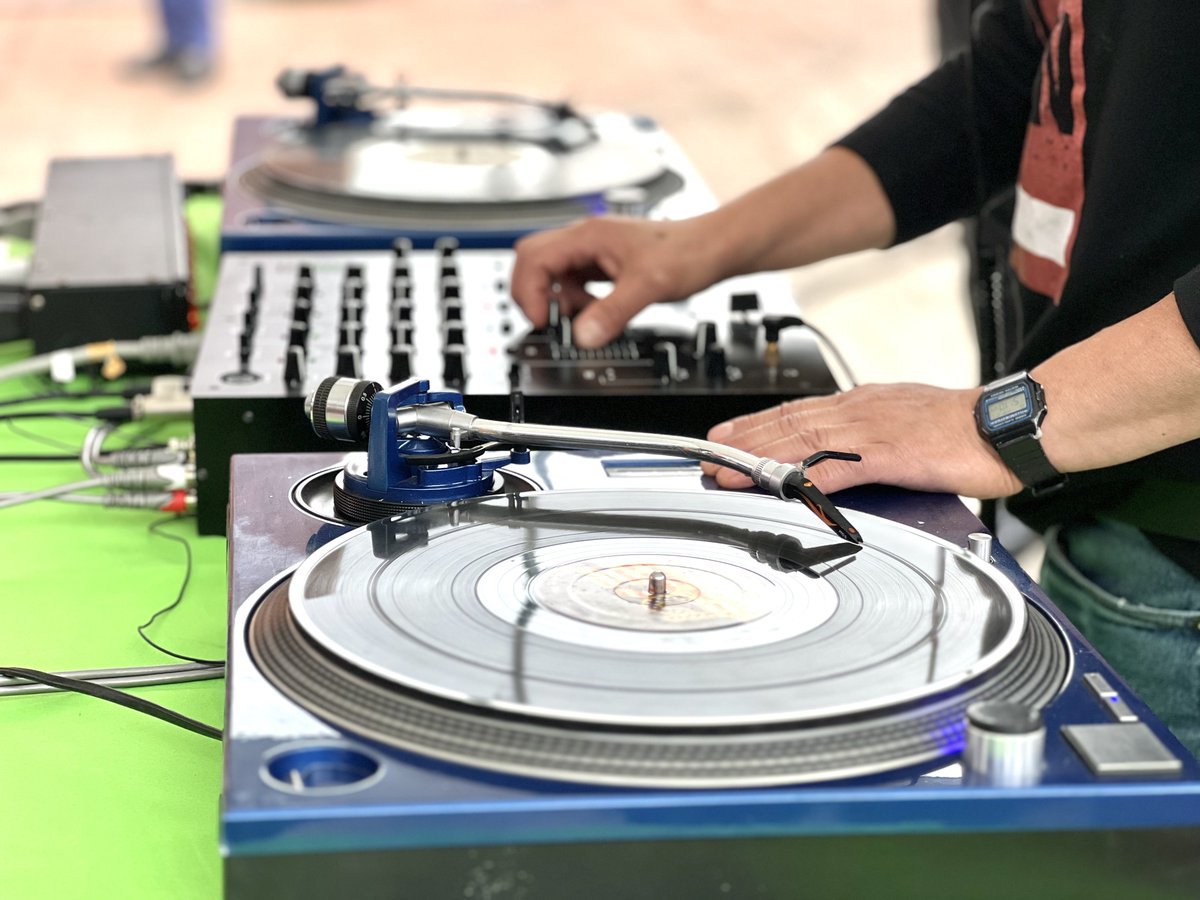 MultiSurMx's tweet photo. 🎉 Los amantes de la música disco disfrutarán de una velada mágica y llena de nostalgia. ¡Nos vemos en la pista de baile! https://t.co/D7YTme2XEt