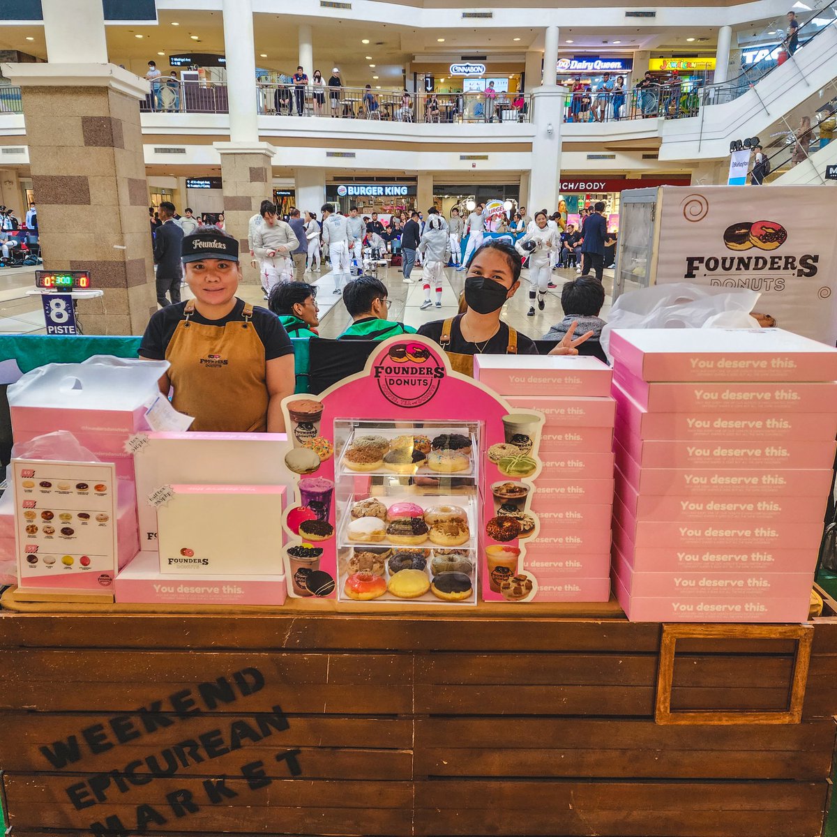 founders_donuts's tweet photo. We're @ Alabang Town Center! Come through Southies Fam ❤️

#PopUp #TheGreatDonutTour #foundersdonutsph #ATC #AlabangTownCenter #donuts https://t.co/wLNFpMjDRJ