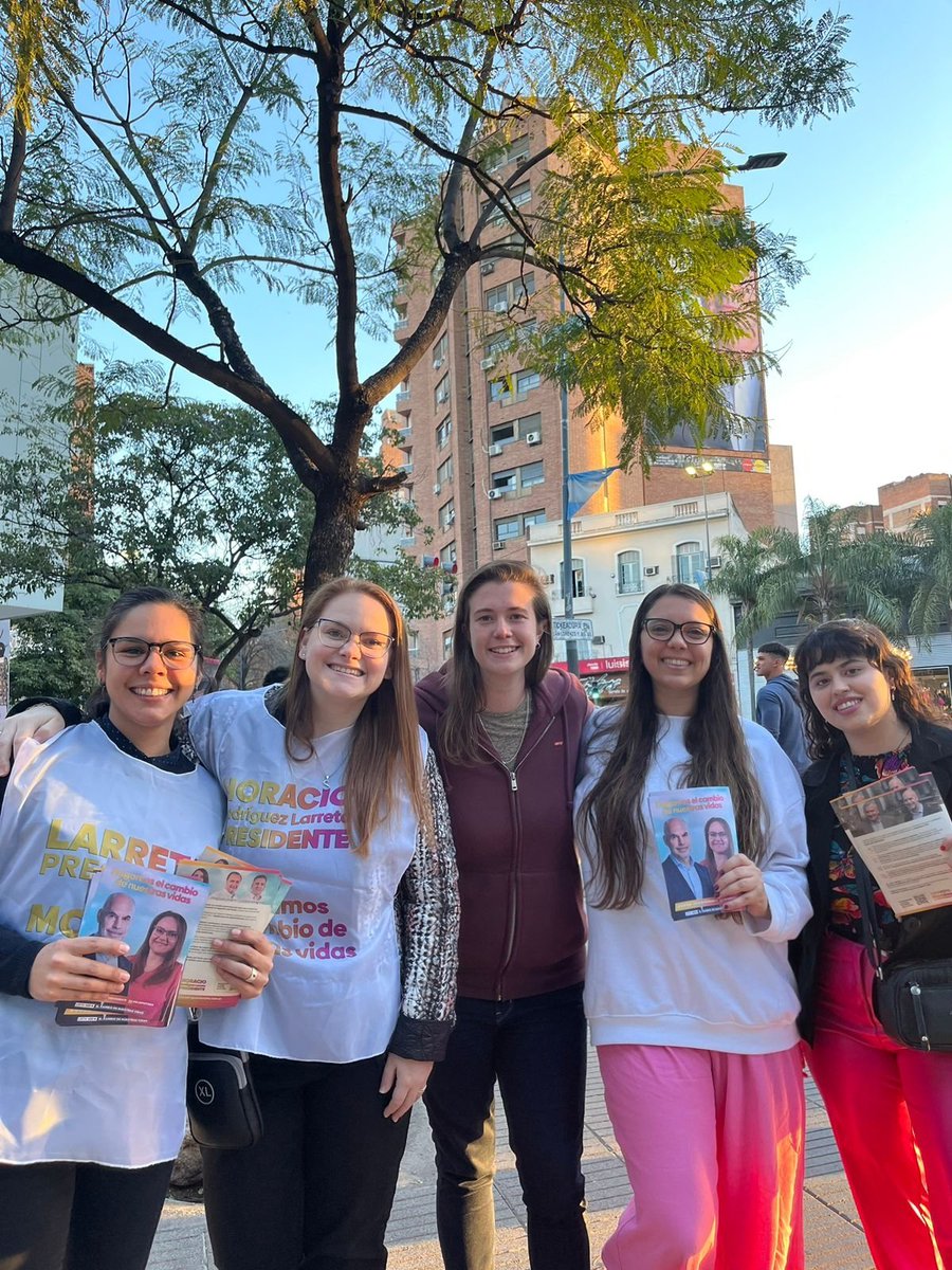 Con cada vecino de #Cordoba 👉🏼 #HagamosElCambioDeNuestrasVidas