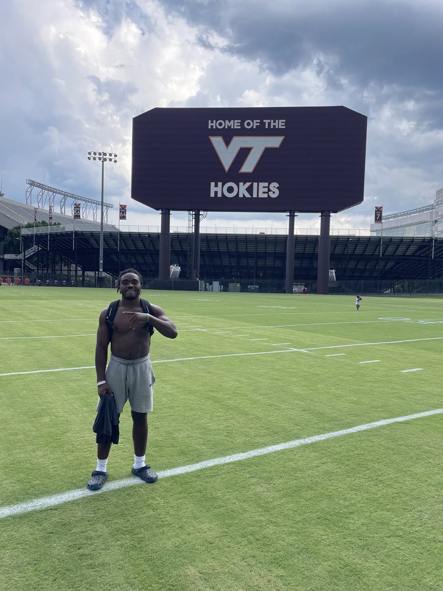 JajuanGooger's tweet photo. Had phenomenal day at VT EXTREMELY BLESSED thank you for the opportunity and hospitality. https://t.co/IlcV17WnkC