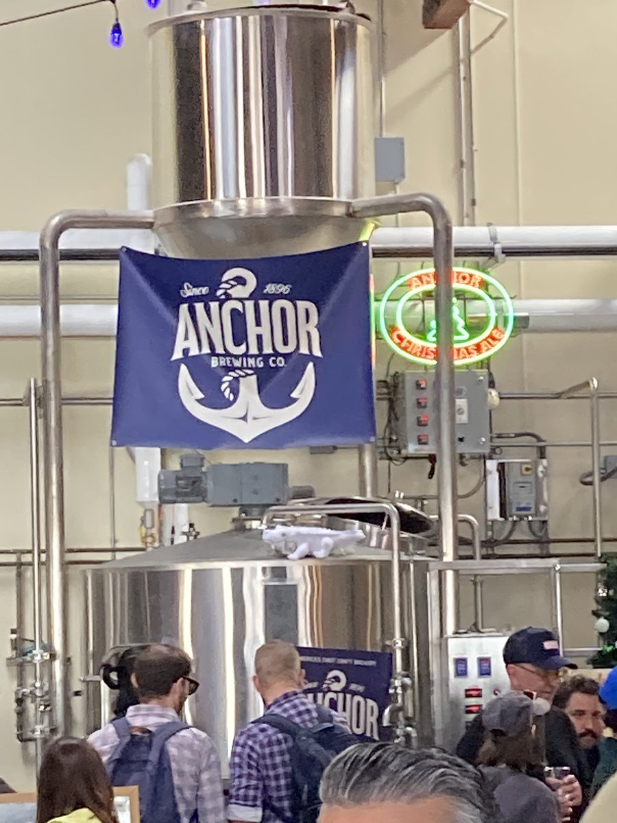 bwgorham's tweet photo. I’m at the most popular wake in San Francisco. So sad (but such good beer) https://t.co/HTVLfWoUo6