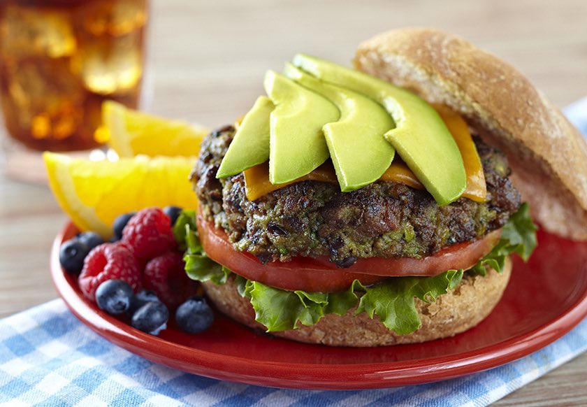 mealprepguide's tweet image. Hungry for a satisfying and healthy burger? 🌟🍔 Sink your teeth into our Black Bean Avocado Burger 🥑🍔 A plant-based delight that won't disappoint! Like and follow for the full recipe and more mouthwatering creations! 😋🌟 #HealthyBurger #PlantBased