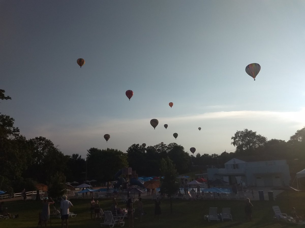 Lovin' the view from the pool
 #BranchburgSilverSaddle #NJBalloonFest2023