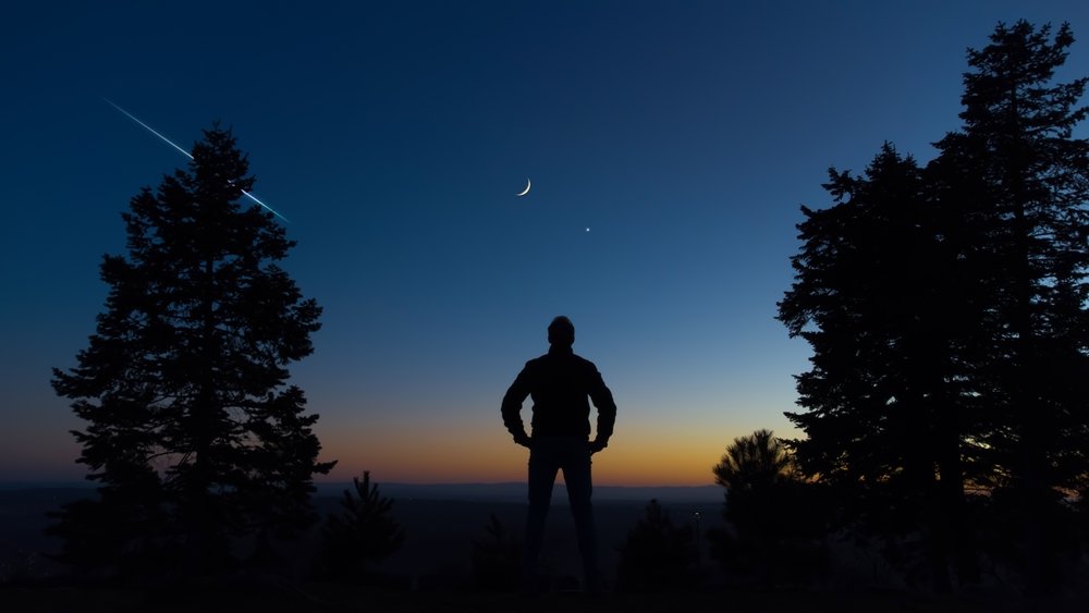 storch_geovanny's tweet photo. *O OCASO DO ACASO*

*Ah! Soberano Senhor, Tu fizeste os céus e a terra pelo Teu grande poder e por Teu braço estendido. Nada é difícil demais para Ti.  Jeremias 32:17*

#MJ2023
#Inverso
#CPBeditora 

https://t.co/M81iclXsz3 https://t.co/kJsz79V2Sx