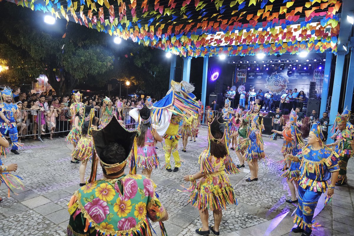 culturadoma's tweet photo. 📍Praça da Fé 

Cia Vem BB celebrando a diversidade  da nossa cultura no Arraial da Praça da Fé! Tá lindo demais!

#SãoJoão #Cultura #SãoLuis #Maranhão #GovernodoMA https://t.co/i4Y1Zh4A2m