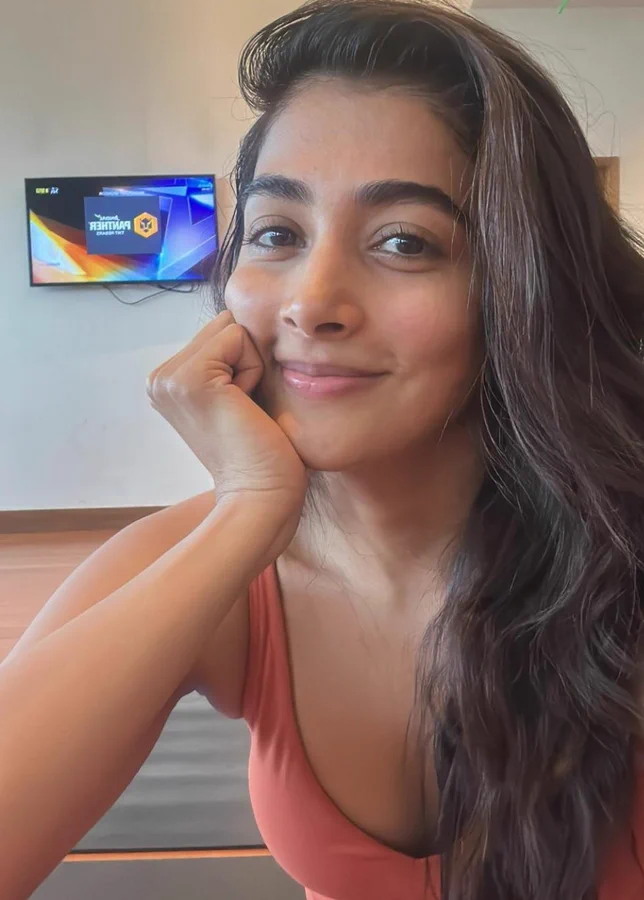 F2L-u9mWQAADg25?format=webp&name=900x900